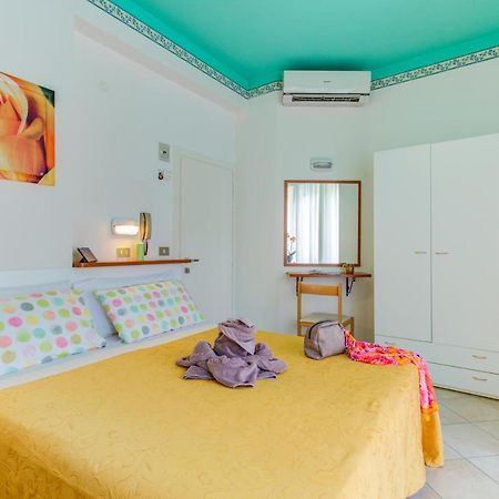 Hotel Puppi Cattolica Exterior foto