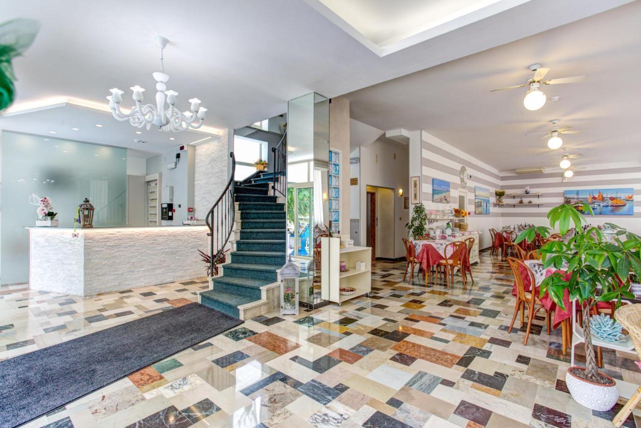 Hotel Puppi Cattolica Exterior foto