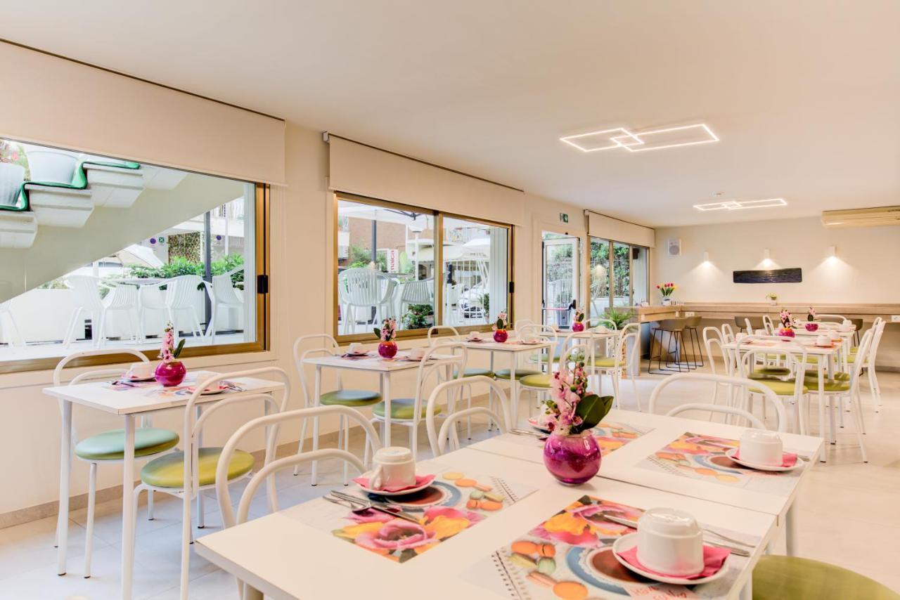 Hotel Puppi Cattolica Exterior foto