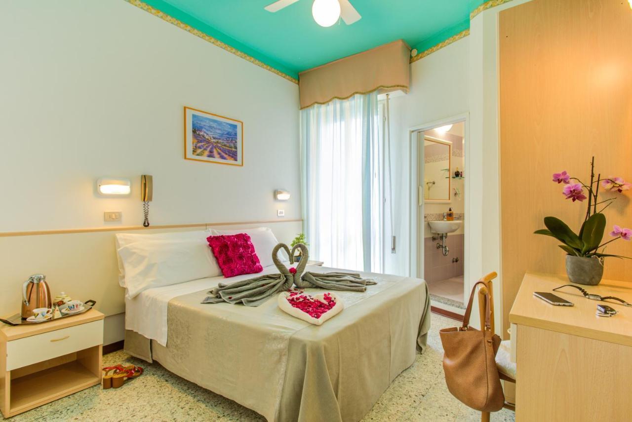 Hotel Puppi Cattolica Exterior foto