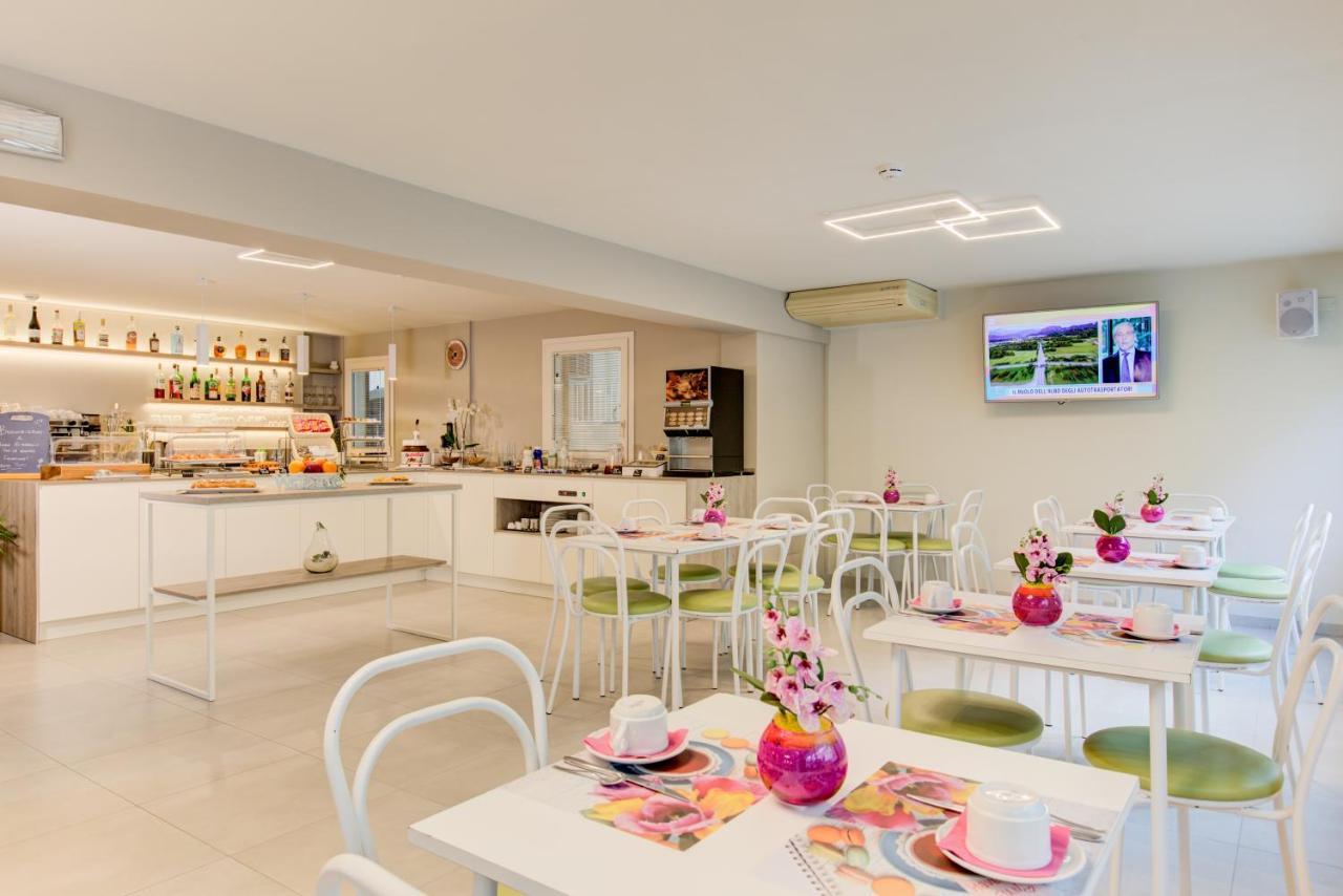 Hotel Puppi Cattolica Exterior foto